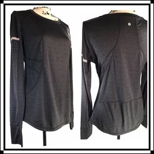 Xersion - Slim Fit Athletic Top - M